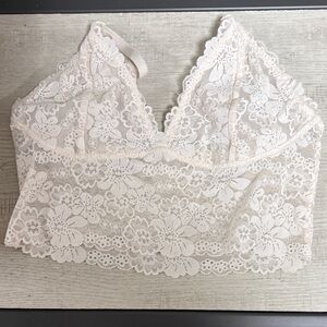PINK Victoria's Secret Lace Bralette in Cream XS